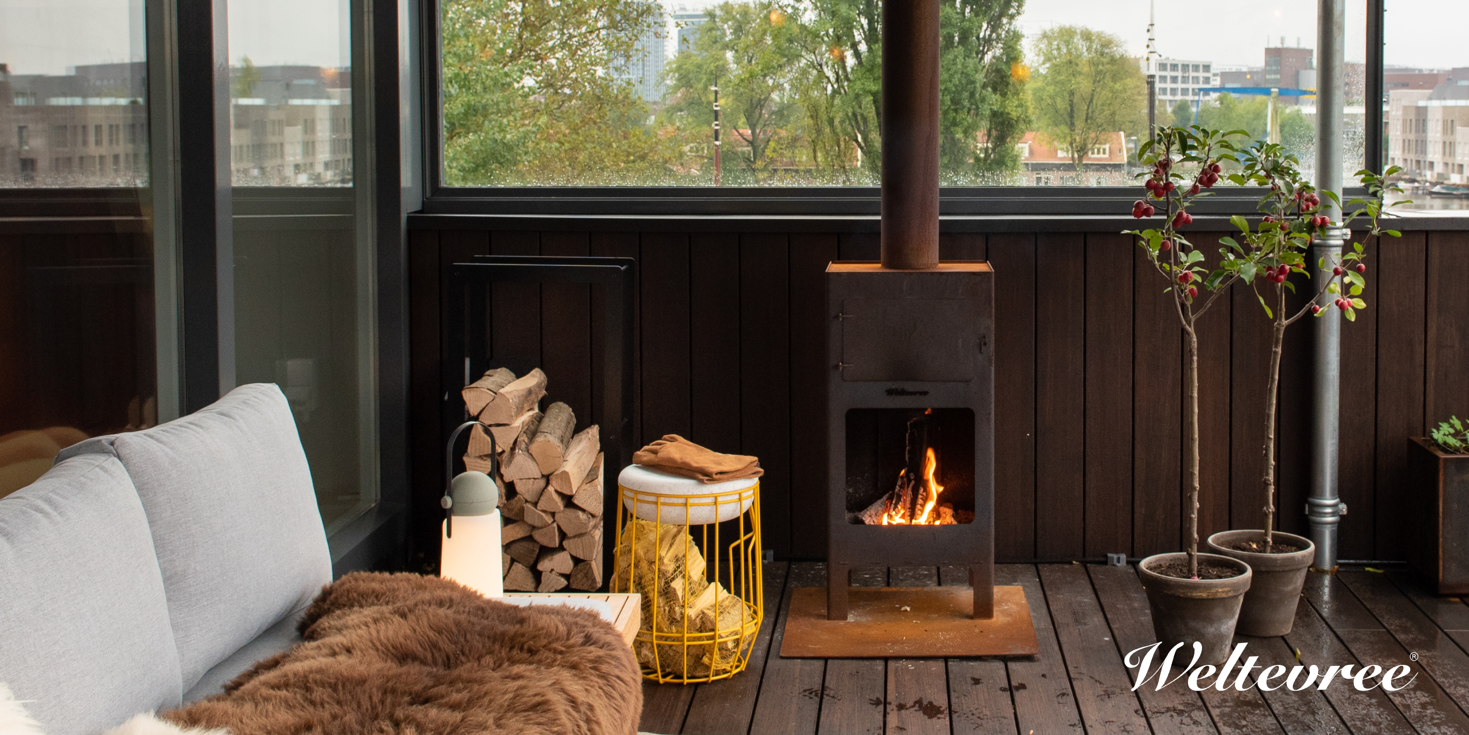 Little Petra Sessel und VP9 Leuchte