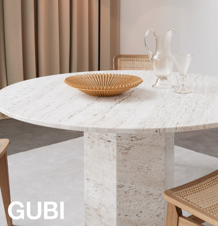 Gubi Epic Esstisch
